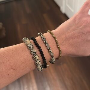 Black and white bracelet set